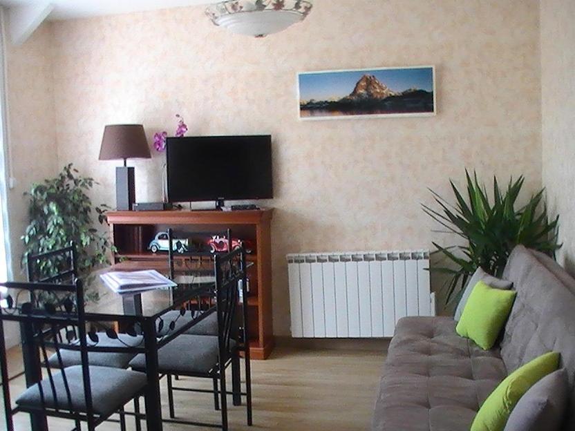 Le Castel De Larralde Hotel Assat Cameră foto